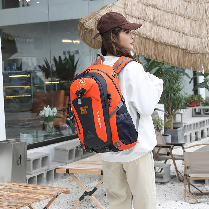 Motorcycle Adventure Backpack – Large-Capacity Water-Resistant Riding Bag