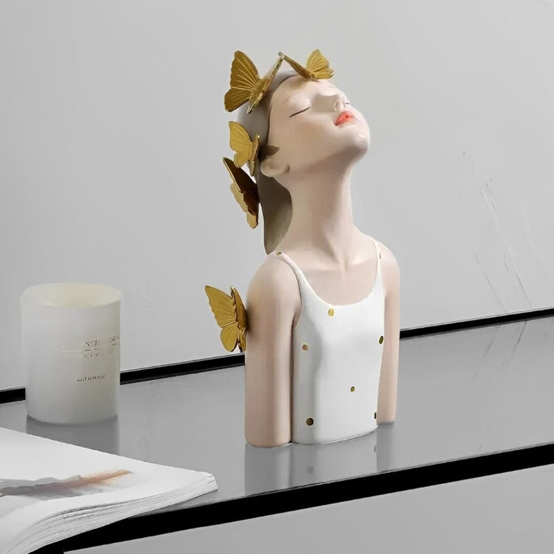 Escultura de Boneca Bella Butterfly em Poás (Edição Limitada) Conceito