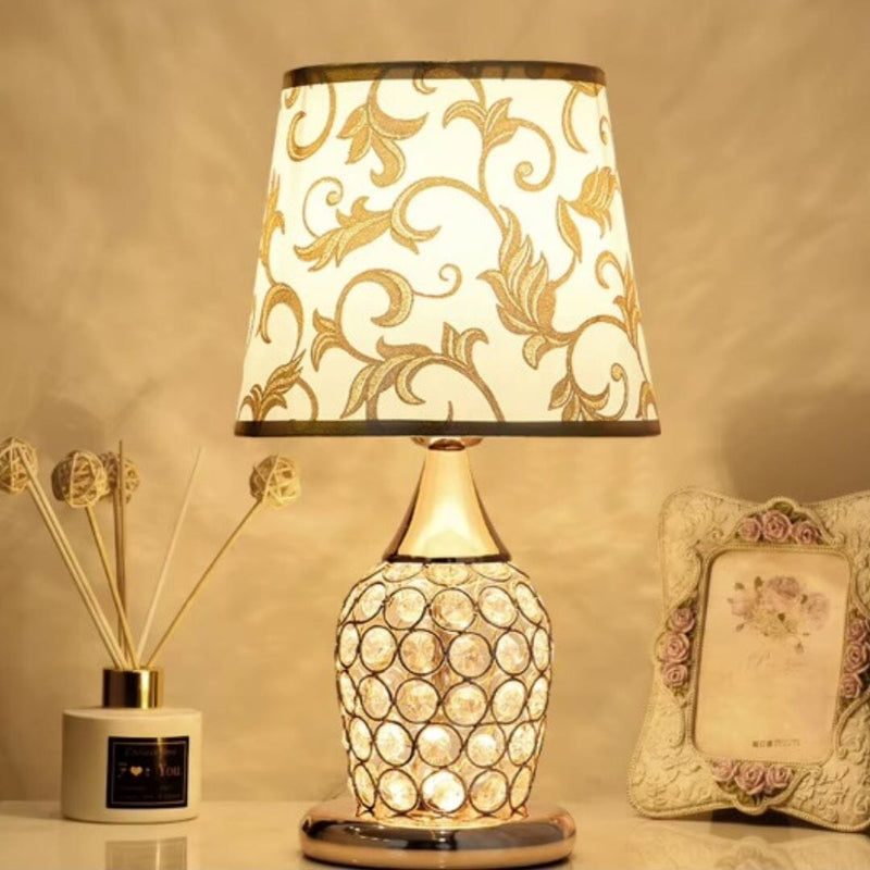 Luminária Abajur de Mesa Vintage Europeu Arabesco Abajur - 0057 Conceito