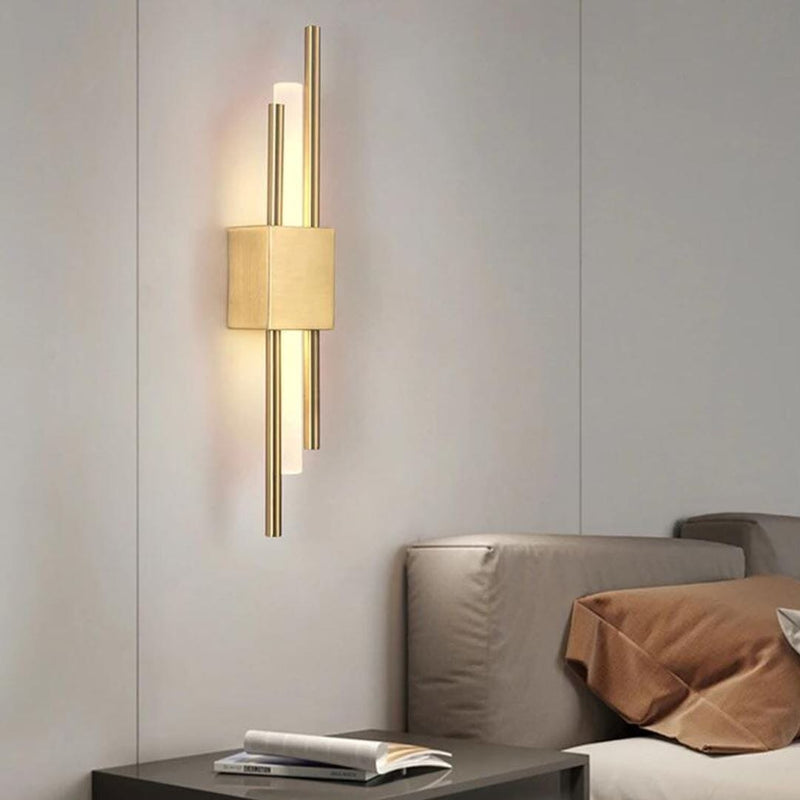 Luminária Arandela de Parede Kaya Dourada Arandela 0044 Conceito