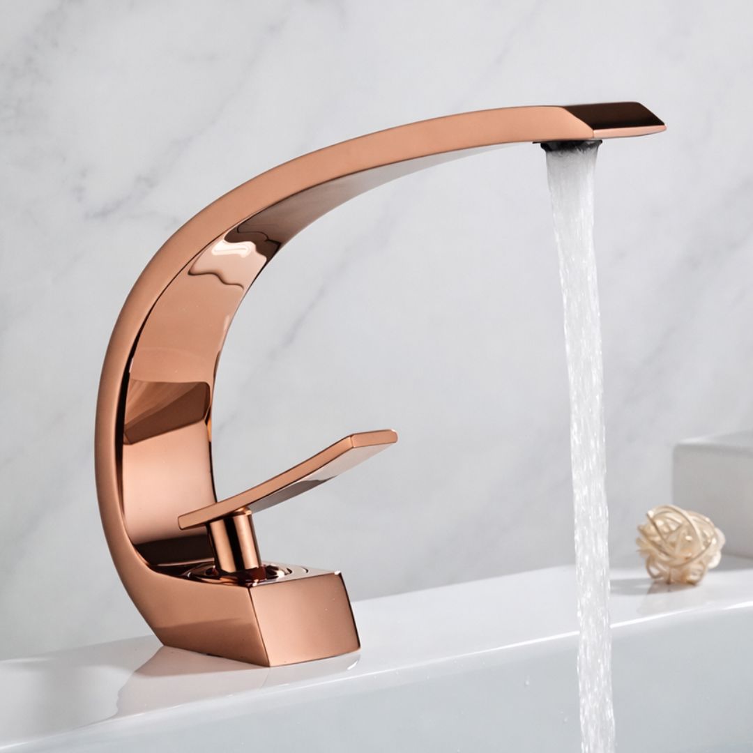 Minimalist Classic Wave Mixer Tap – Single Handle Hot & Cold Water