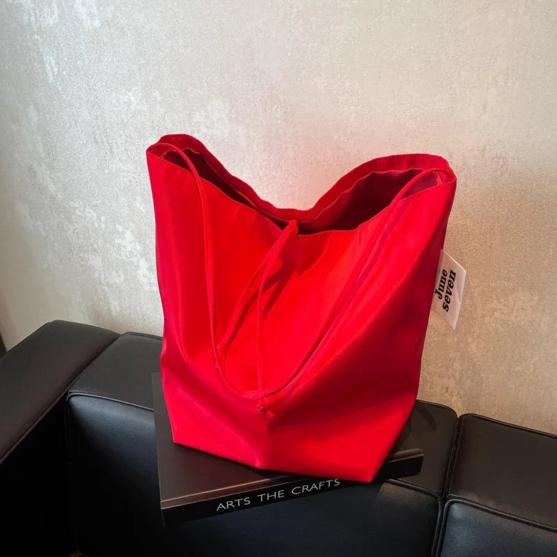 Minimalist Tote Shoulder Bag – Large Capacity & Retro Style