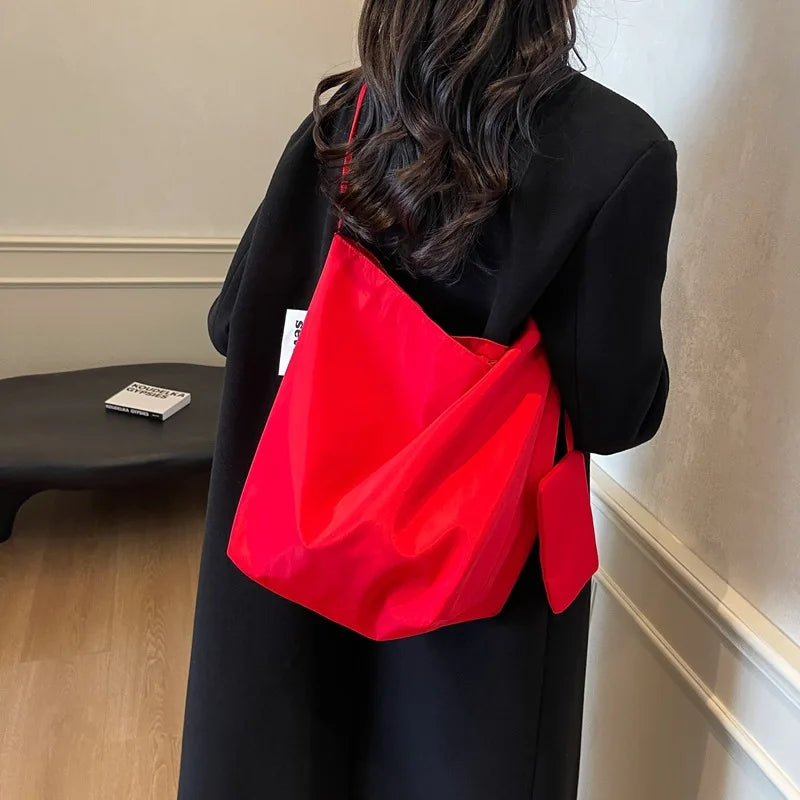 Minimalist Tote Shoulder Bag – Large Capacity & Retro Style