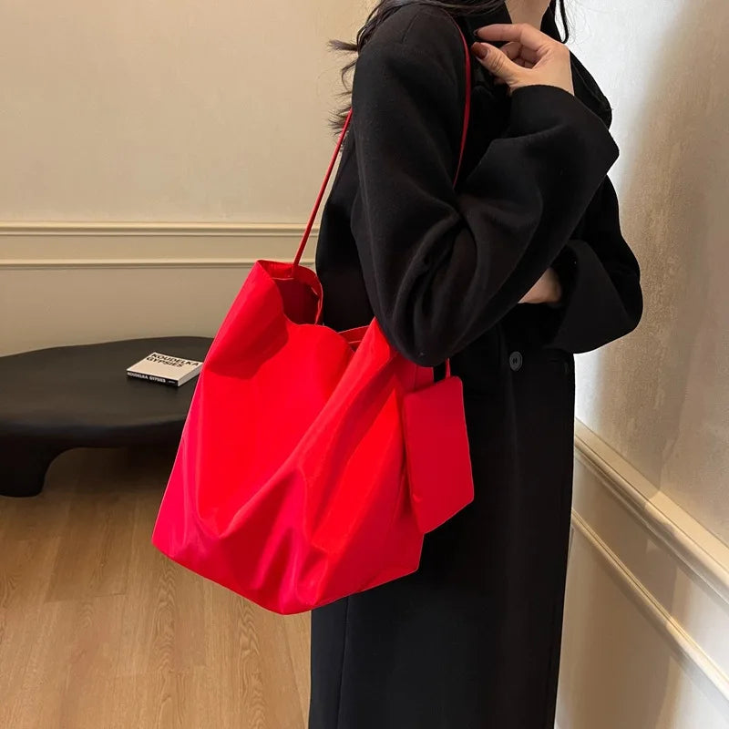 Minimalist Tote Shoulder Bag – Large Capacity & Retro Style