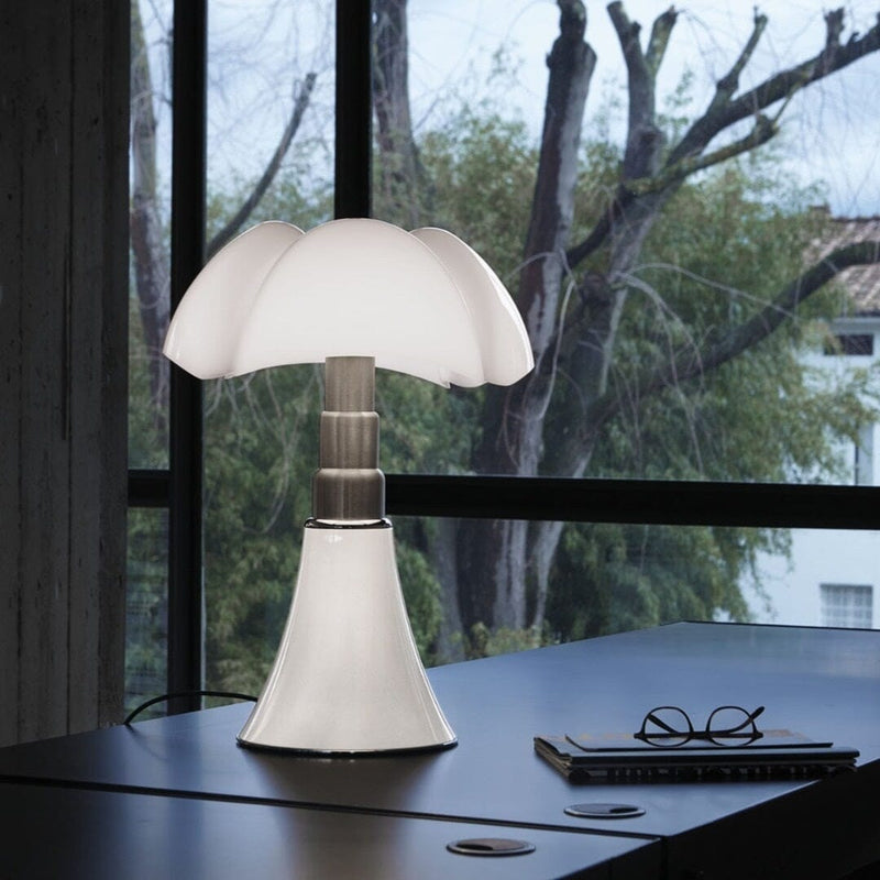 Petal Dome Table Lamp