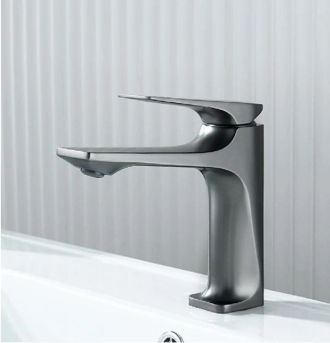 Torneira Clássica Diamond Escovada ### Conceito 